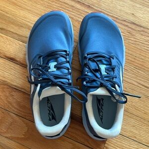 Altra running men’s superior 5 size 11